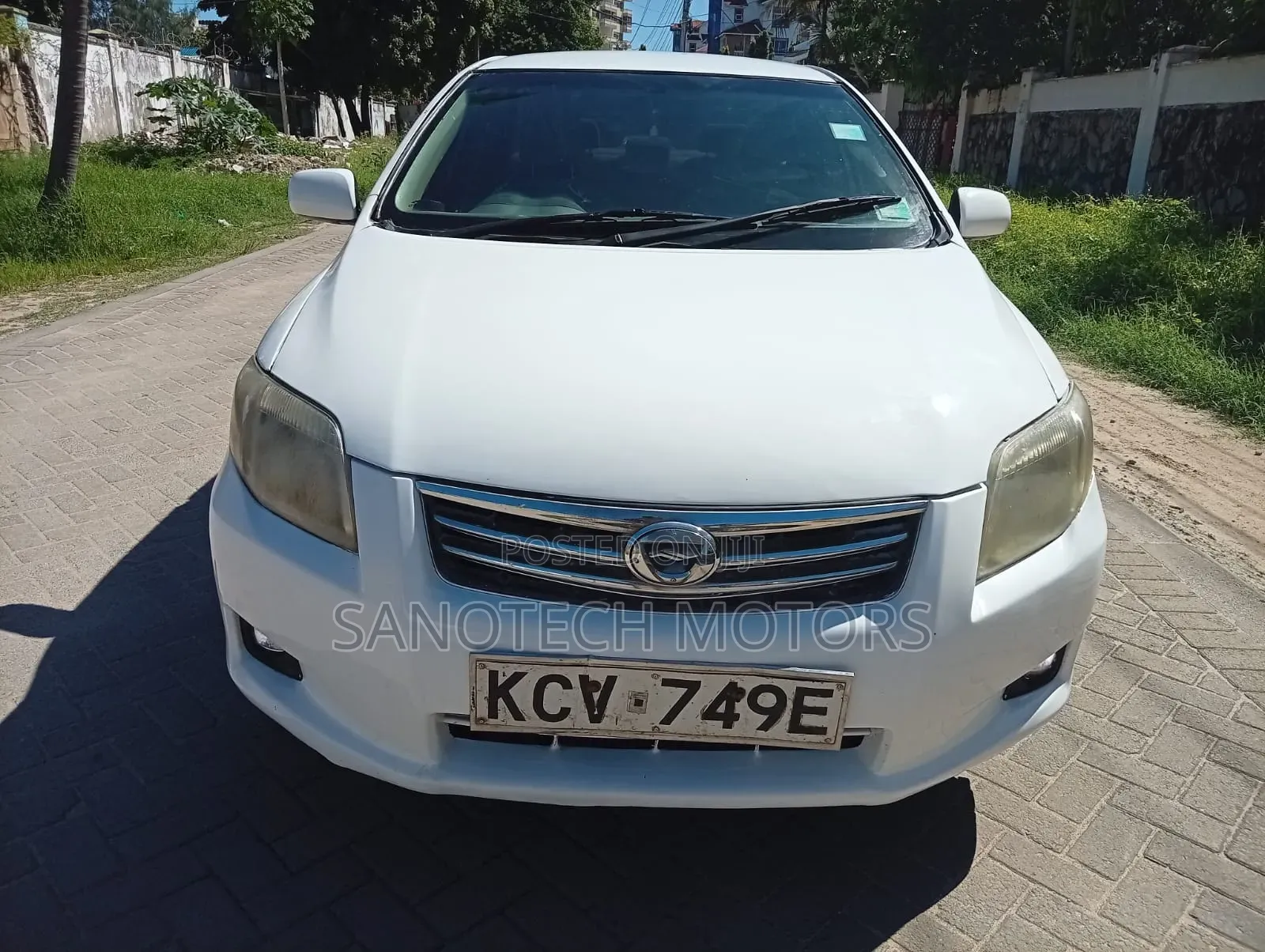 Toyota Axio 2011 White