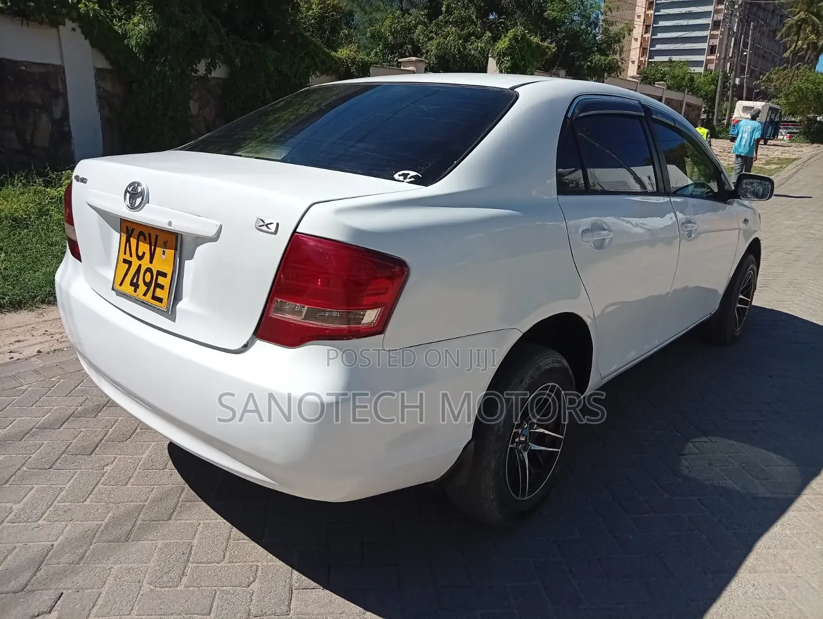Toyota Axio 2011 White