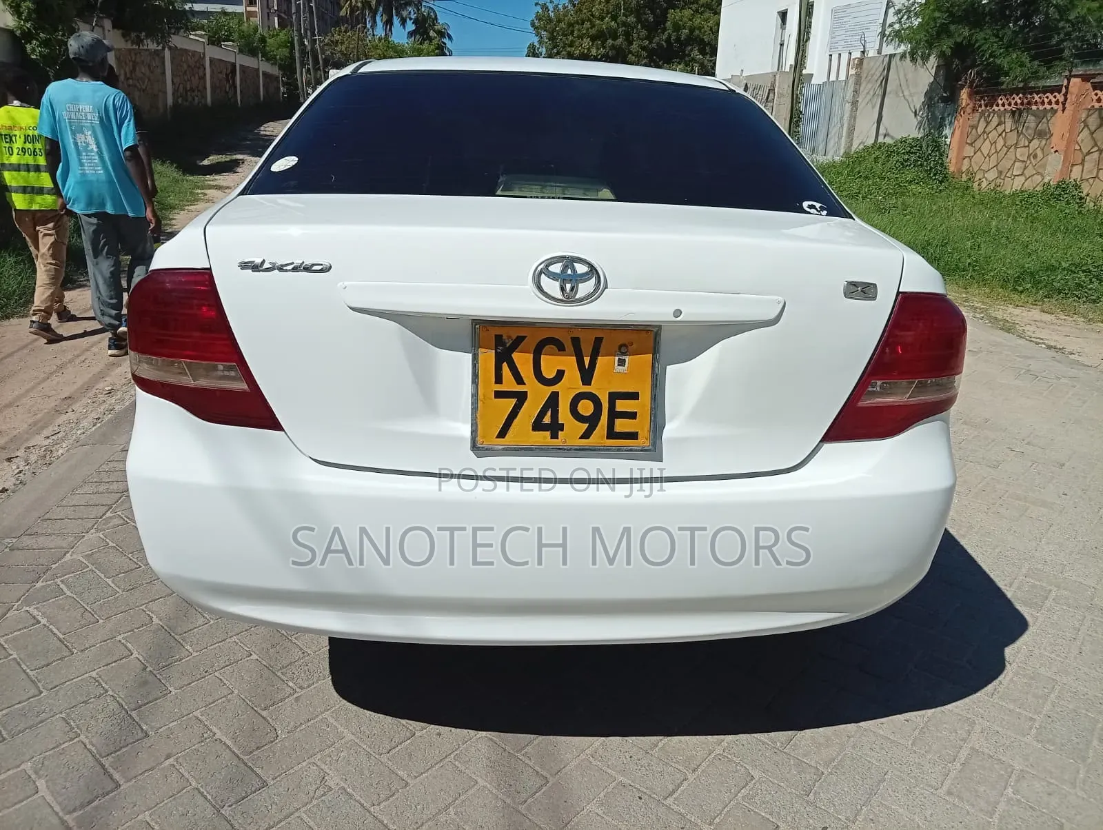 Toyota Axio 2011 White