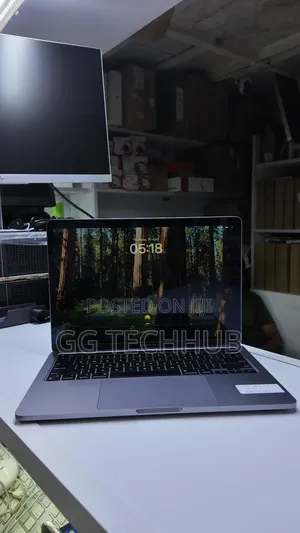 Laptop Apple MacBook Pro 2020 M1 8GB Apple M1 SSD 256GB
