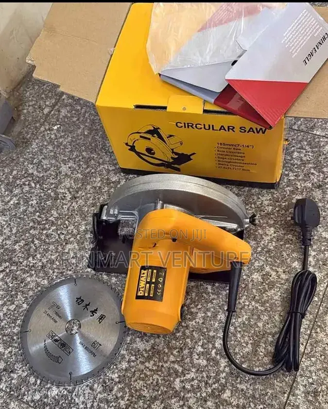 Durable Dewalt Circular Saw