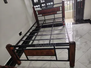 Bed 4x6 Almost New