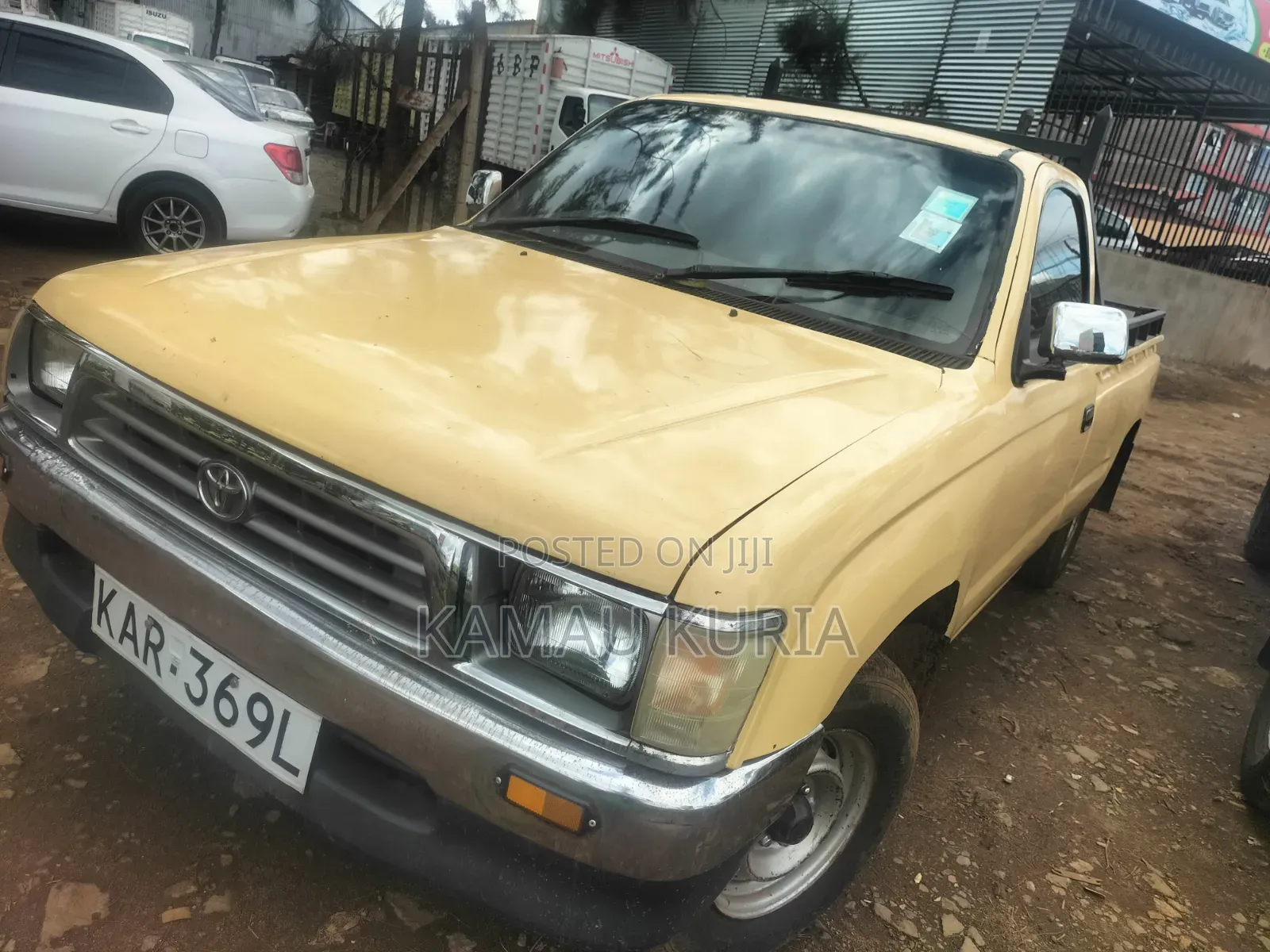 Toyota Hilux 2004 White