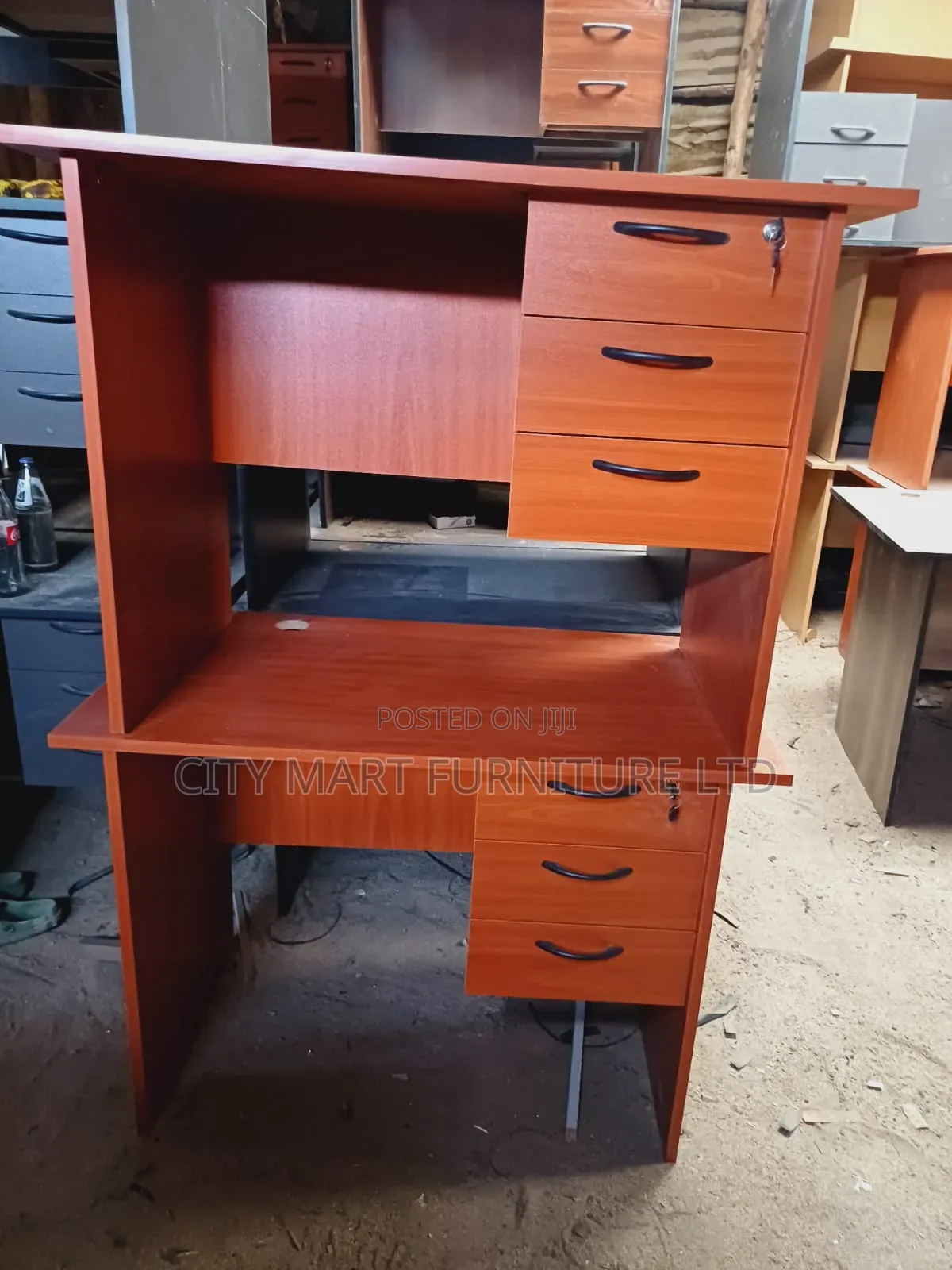 Immaculate Modern Office Desk/Study Table Offers
