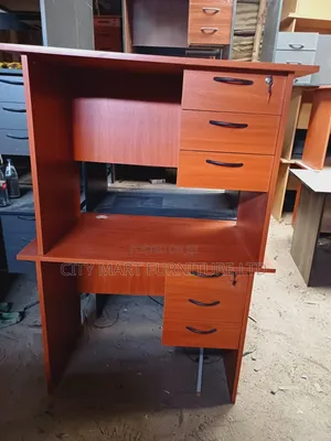 Immaculate Modern Office Desk/Study Table Offers