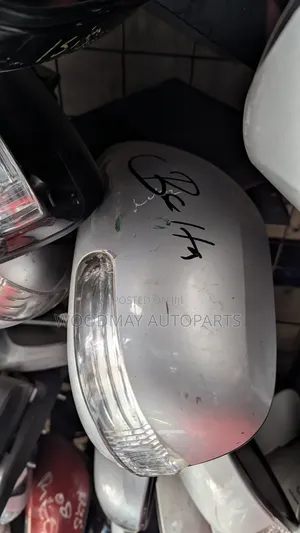 Toyota Belta Sidemirror