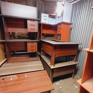 Outstanding Modern Office Desk/Study Table Offers