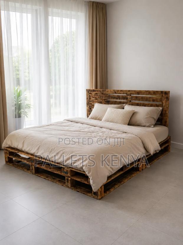 6×6 Pallet Bed-Confortable Back Friendly Bed Frame. N