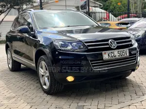 Volkswagen Touareg V6 Sport with Navigation 2013 Black
