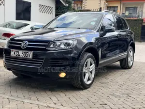 Volkswagen Touareg V6 Sport with Navigation 2013 Black