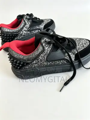 Stylish Glitter Sneakers With Studded Design – Black Red