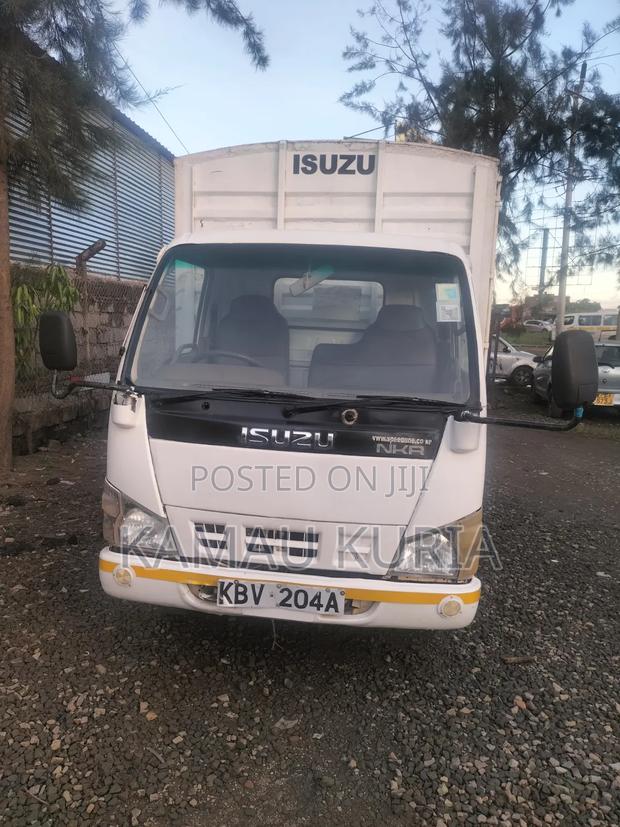 Isuzu NKR 2012 White - thumbnail 6