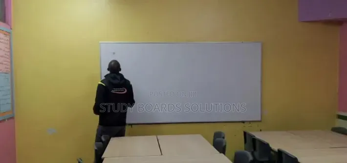 Heavy Duty Whiteboard With Heavyduty Aluminium Frame 8ftx4ft