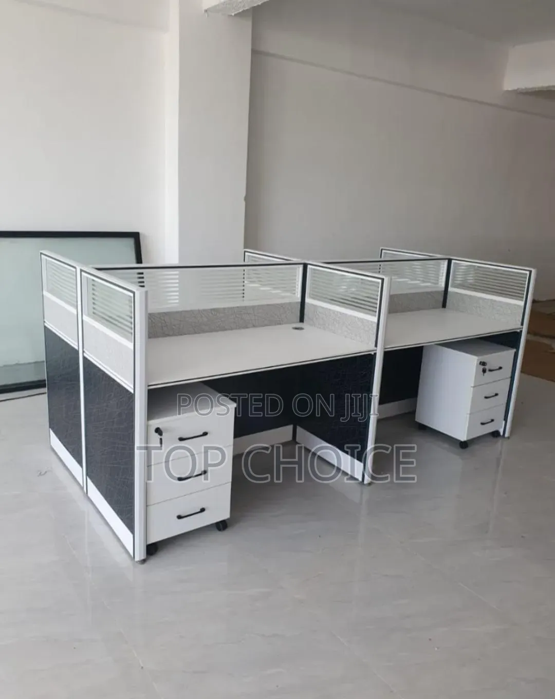 4 - Way- Workstation ,Executive Office Setting
