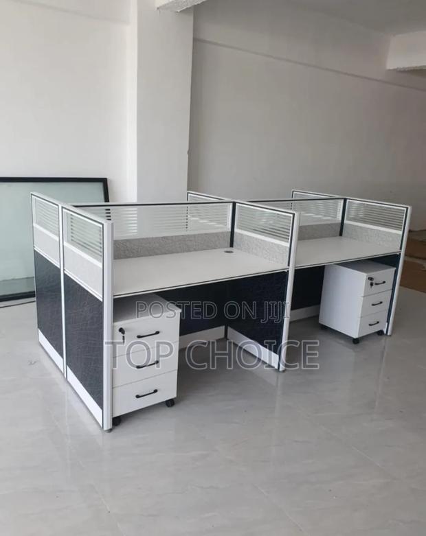 4 - Way- Workstation ,Executive Office Setting