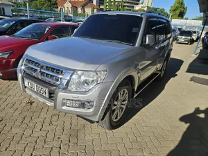 Mitsubishi Pajero 2019 Silver