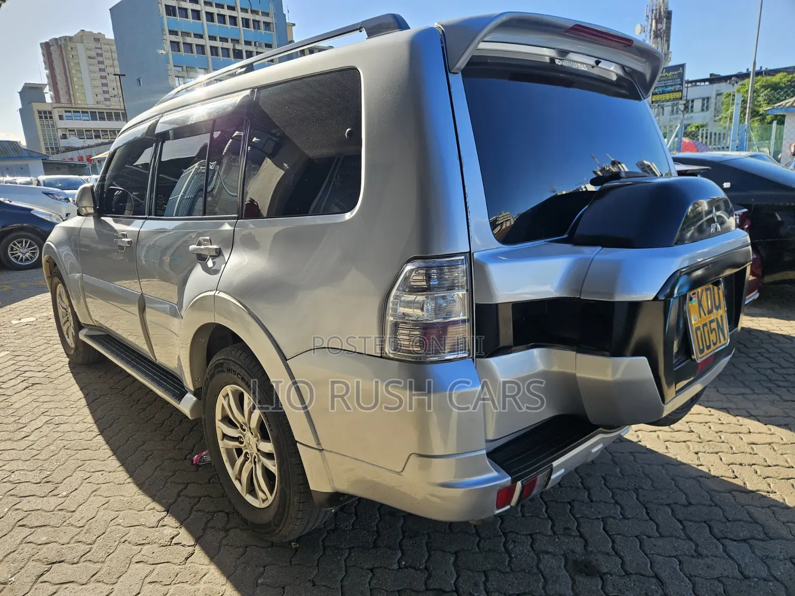 Mitsubishi Pajero 2019 Silver