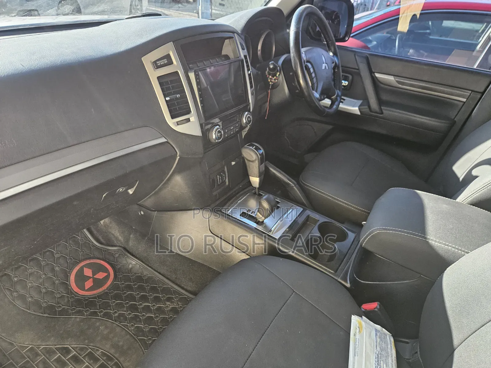 Mitsubishi Pajero 2019 Silver