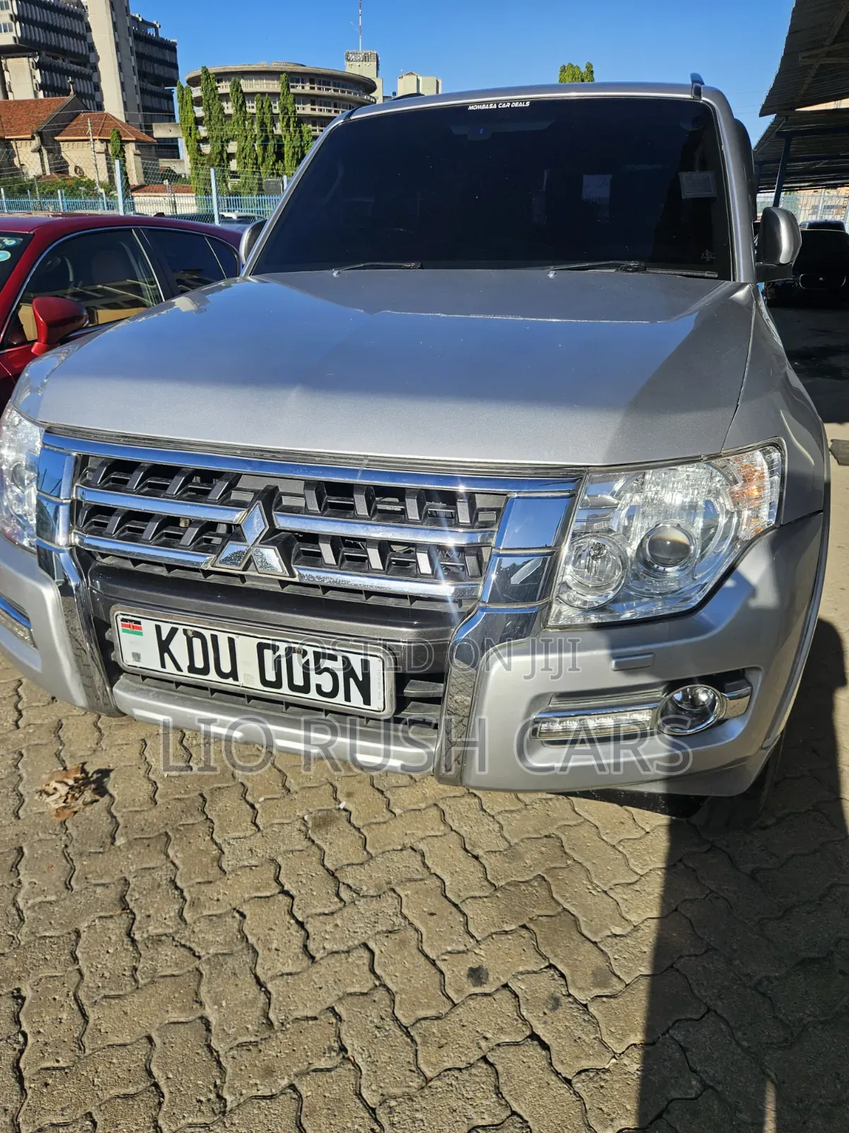 Mitsubishi Pajero 2019 Silver