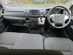 Toyota HiAce 2019 Silver