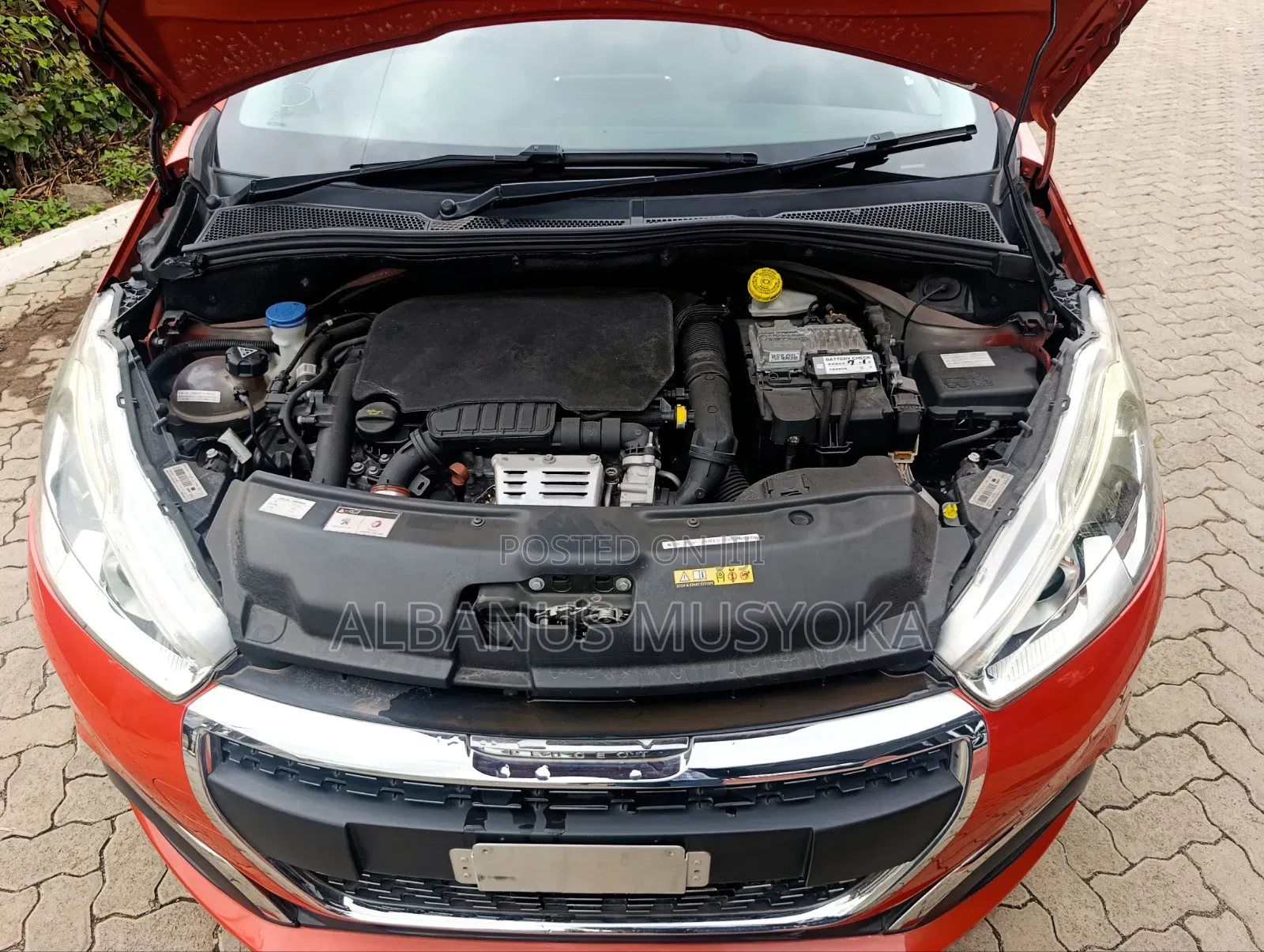 Peugeot 208 2018 Red