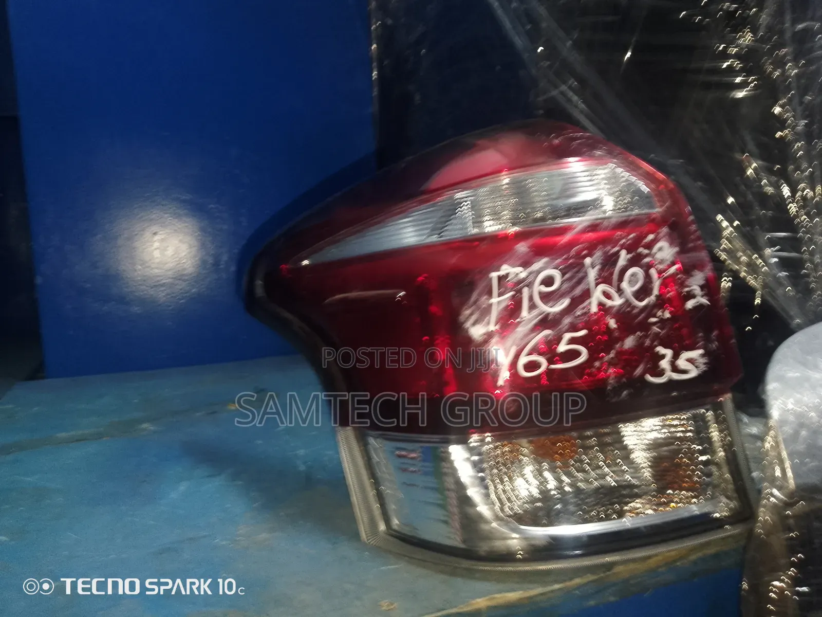 Clean Fielder 165 X-Japan Tail Lights
