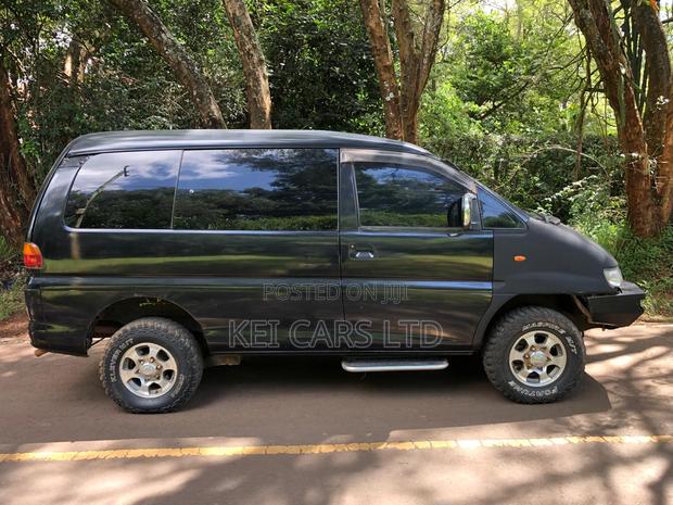 Mitsubishi Delica 2002 Black - thumbnail 7