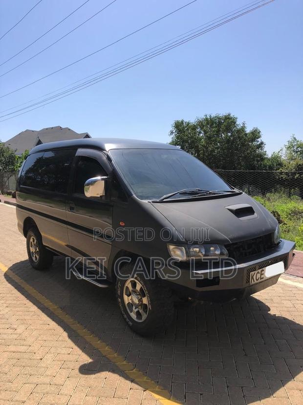 Mitsubishi Delica 2002 Black - thumbnail 6
