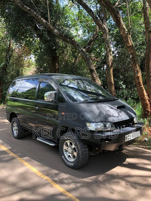 Mitsubishi Delica 2002 Black - thumbnail 14
