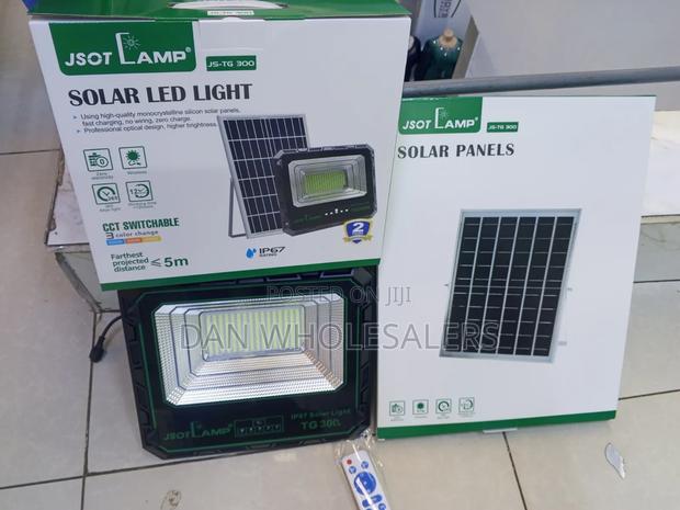 Jsot 300watts Floodlight With Monocrystaline Solar Panel