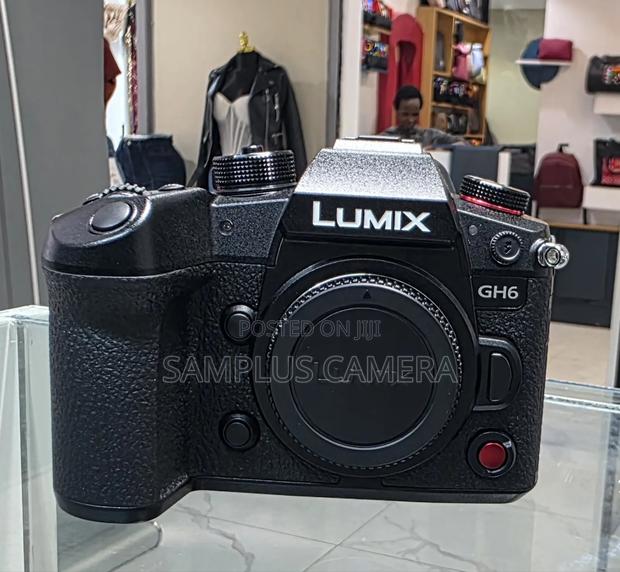 Panasonic Lumix Gh6 High-End Mirrorless Camera.