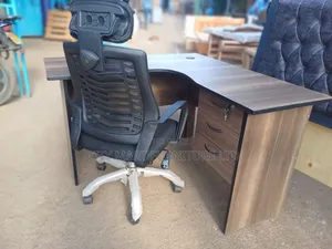 1.2m*1.2m Modern Lshaped Office Desk+Headrest Chair Offers