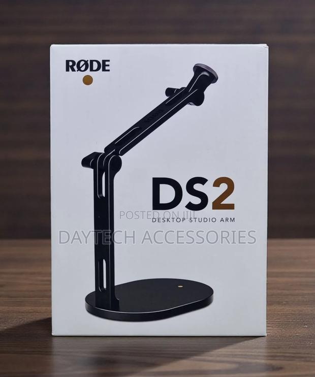 This Is a Røde Ds2 Desktop Studio Arm.