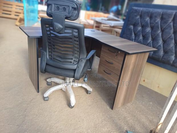 Finished 1.2m*1.2m Modern Lshaped Office Desk+Headrest Chair Offers