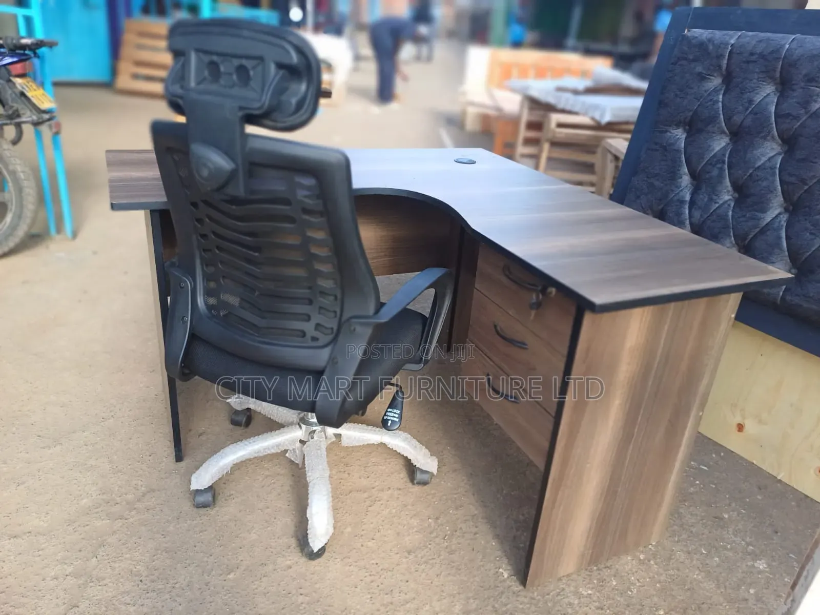 Multipurpose 1.2*1.2mmodern Lshape Office Desk+Headrest Chair Offers