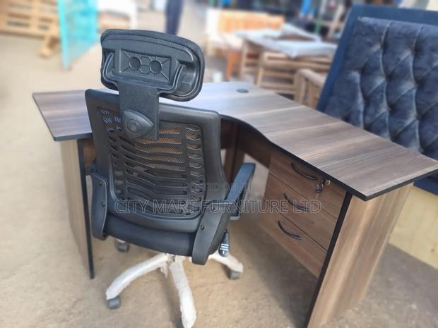 Built 1.2m*1.2m Modern Lshaped Office Desk+Headrest Chair Offers
