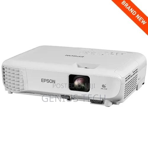 Epson Eb-W53 Wxga 4000 Lumens 3lcd Wireless Projector