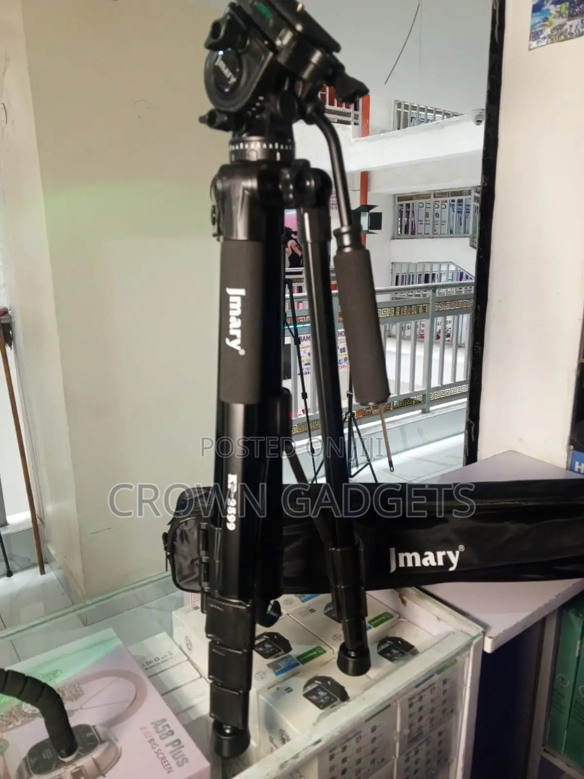 Jmary Kp-2599 Tripod With Fluid Head Quick Release Plate