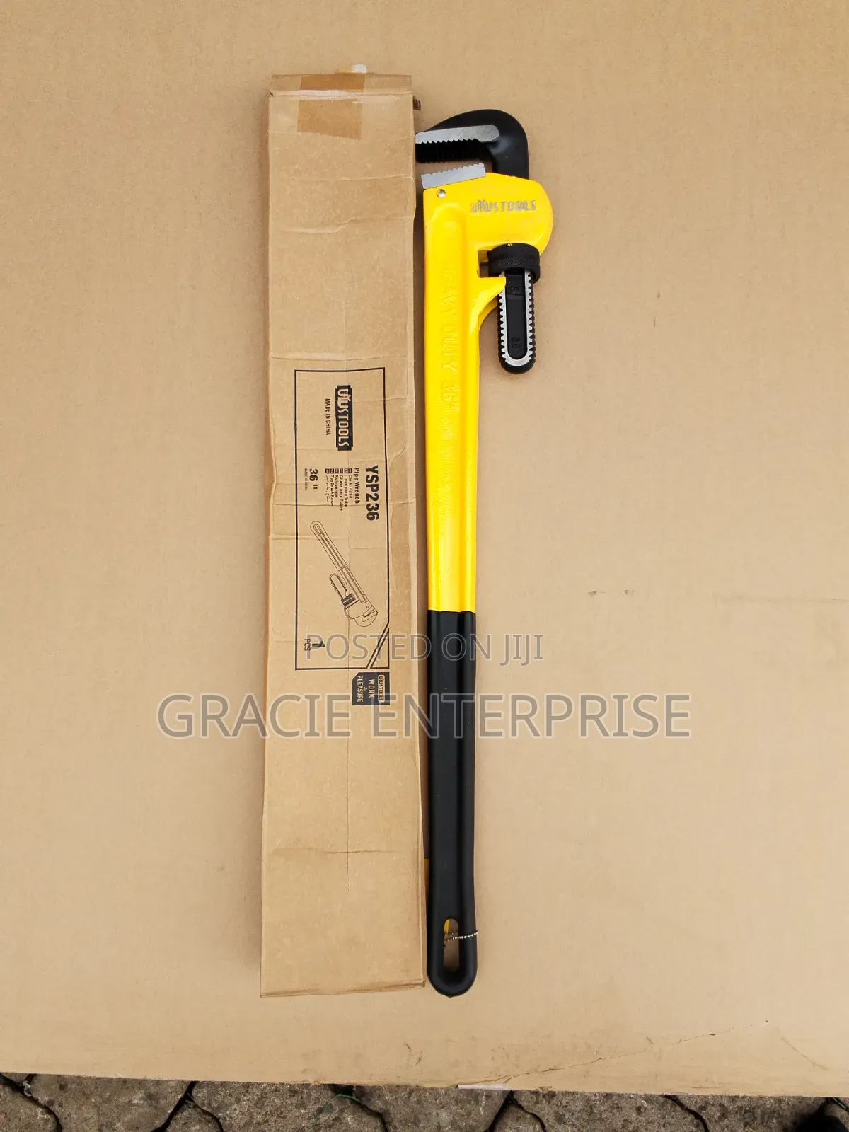 36" Pipe Wrench/ Pipe Range
