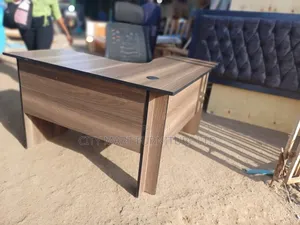 Long-Lasting 1.2m*1.2m Modern Lshaped Office Desk Offers