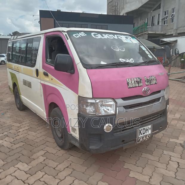 Toyota HiAce 2004 White - thumbnail 6