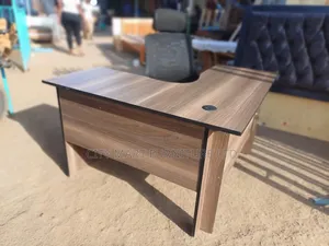 Detailed 1.2m*1.2m Modern Lshaped Office Desk Offers