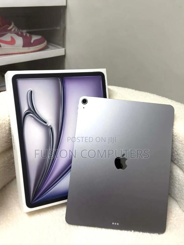 New Apple iPad Air 128 GB Gray - thumbnail 2