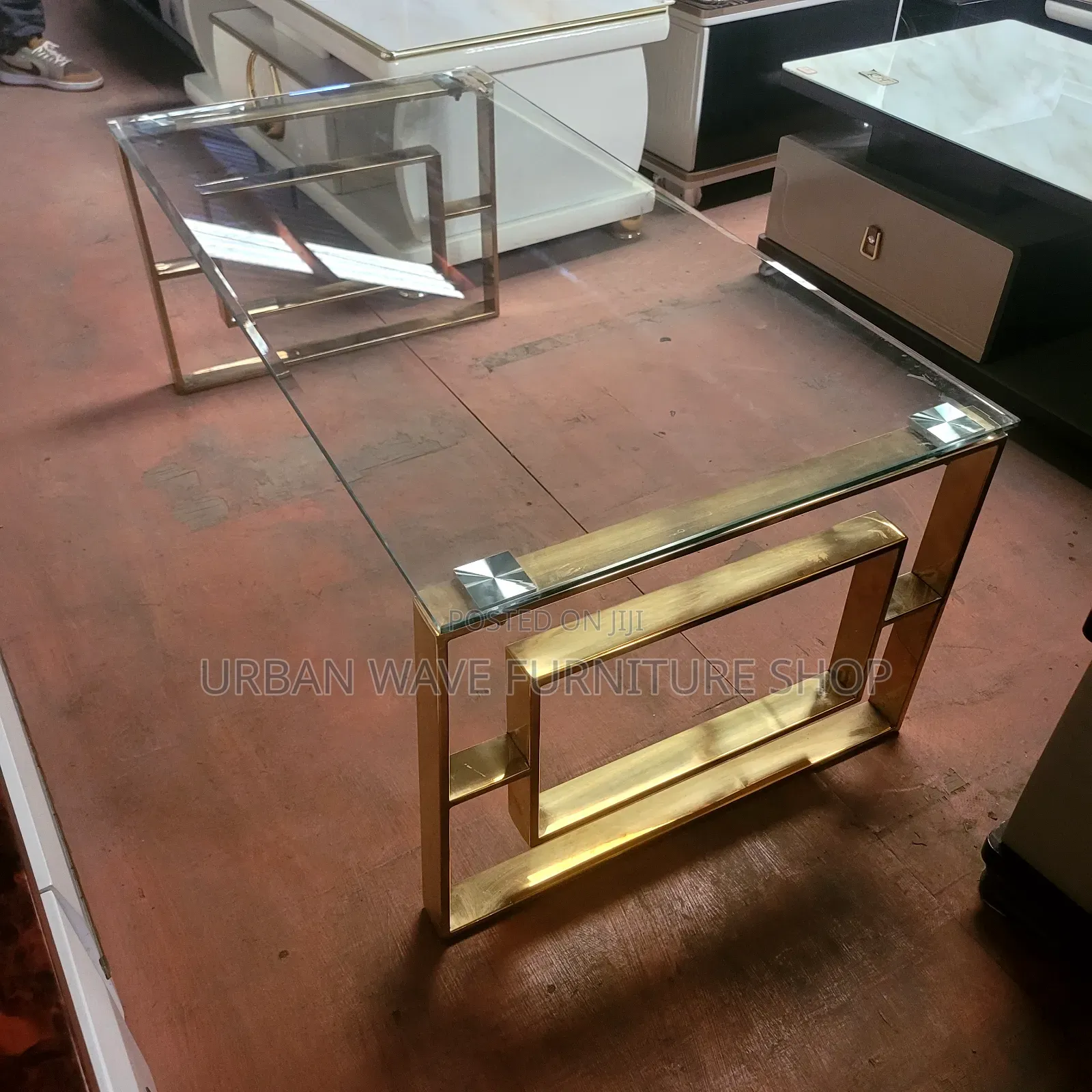 Strong Classic Glass  Table