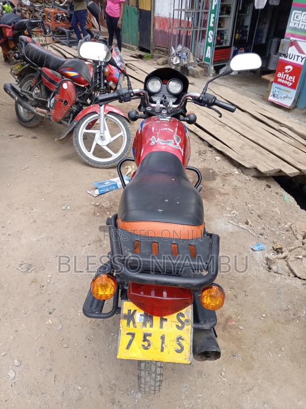 Bajaj Boxer 150 UG 2023 Red - thumbnail 4