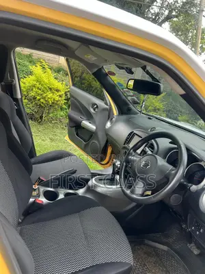 Nissan Juke 2017 Yellow