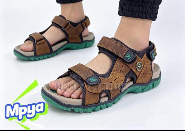 Tough Leather Hiking Sandals - thumbnail 3