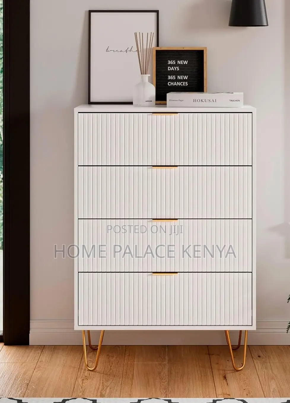 Chest of Drawers: 4 Drawer Wooden Nightstand