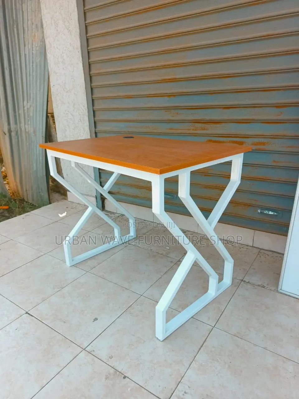 Classic Stylish Design Desk
