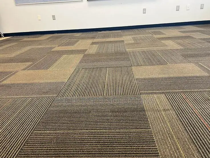 Carpet Tiles With Modern Soft Professional Finish